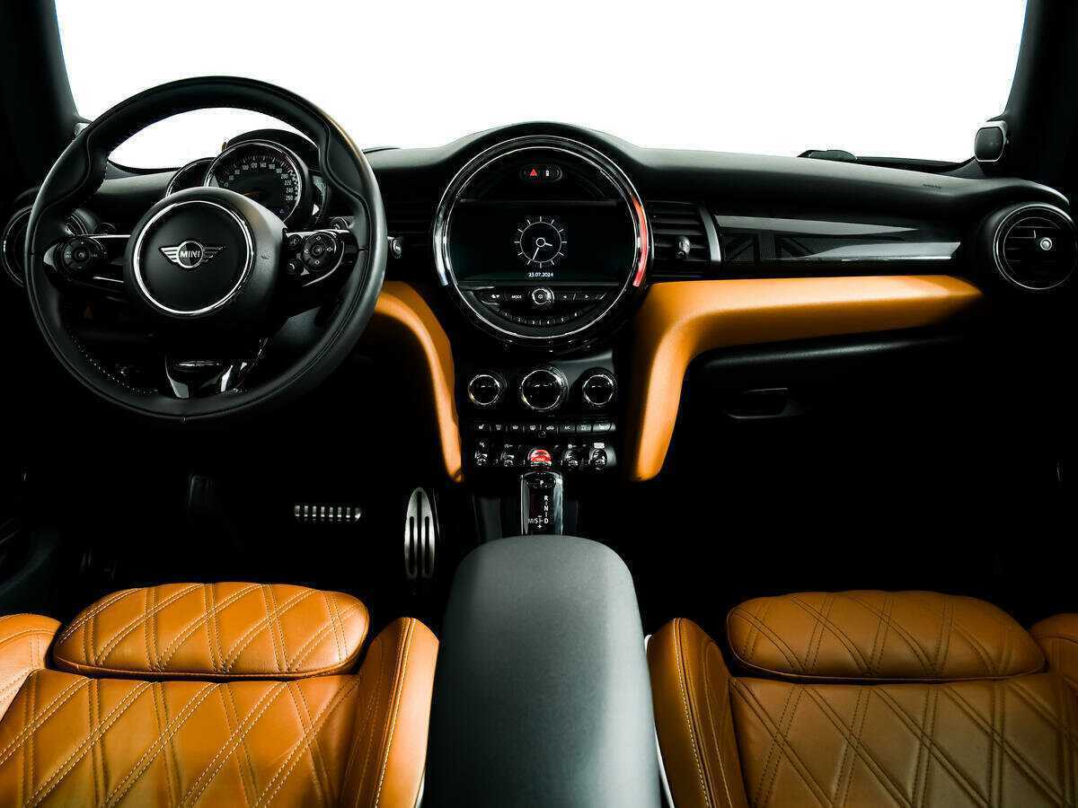 Купить Mini Hatch JCW John Cooper Works, 2019, 56 272 км, фото №11