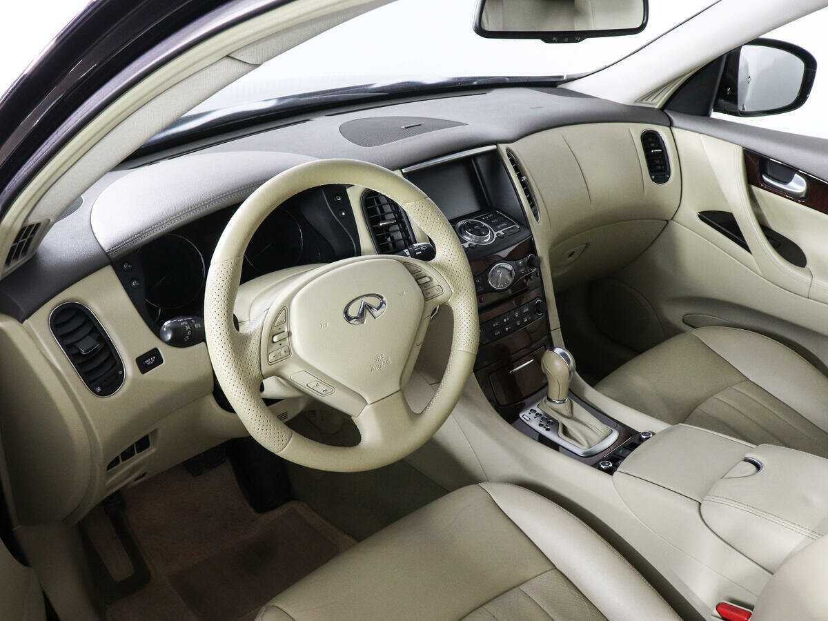 Купить Infiniti QX50, 2015, 120 737 км, фото №7