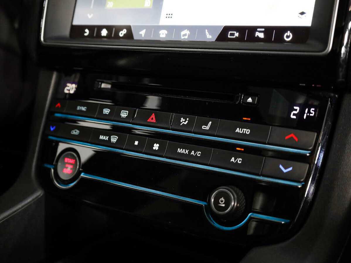 Купить Jaguar F-Pace, 2016, 136 616 км, фото №17