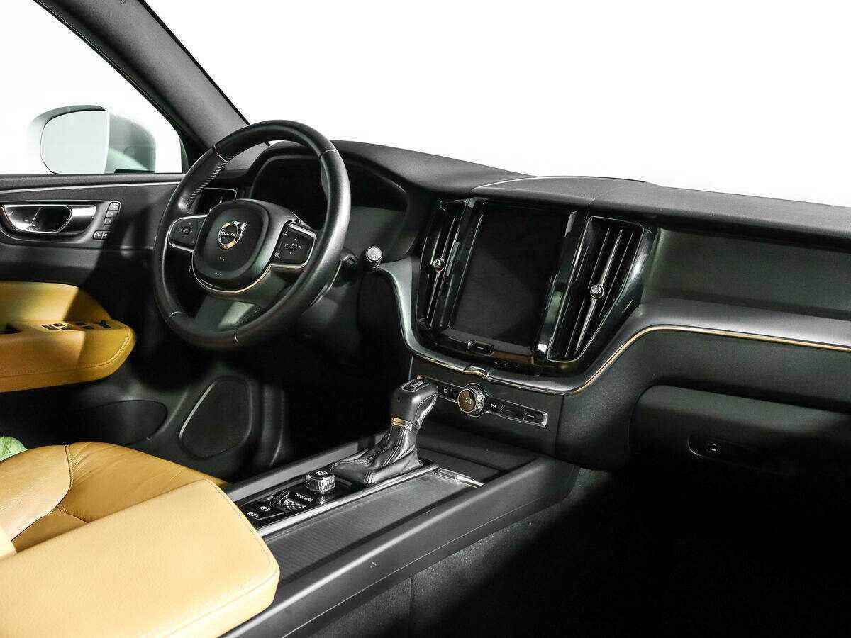 Купить Volvo XC60, 2020, 81 930 км, фото №9