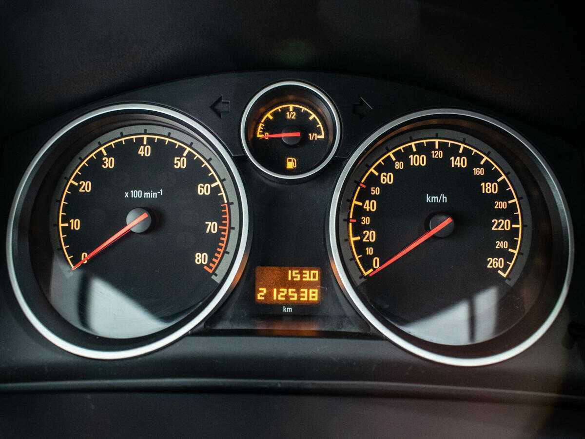 Купить Opel Astra, 2011, 212 534 км, фото №12