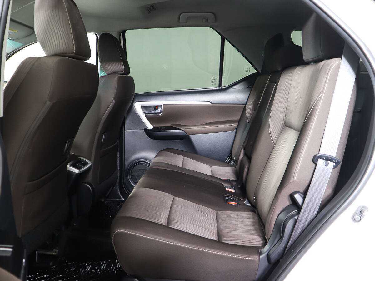 Купить Toyota Fortuner, 2017, 135 804 км, фото №9