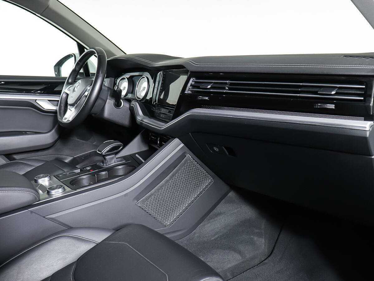 Купить Volkswagen Touareg, 2020, 123 307 км, фото №8