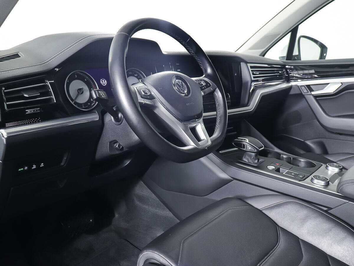 Купить Volkswagen Touareg, 2020, 123 307 км, фото №12