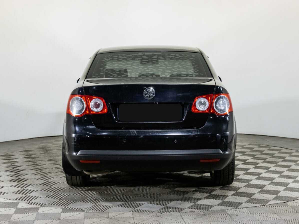 Купить Volkswagen Jetta, 2010, 211 572 км, фото №4