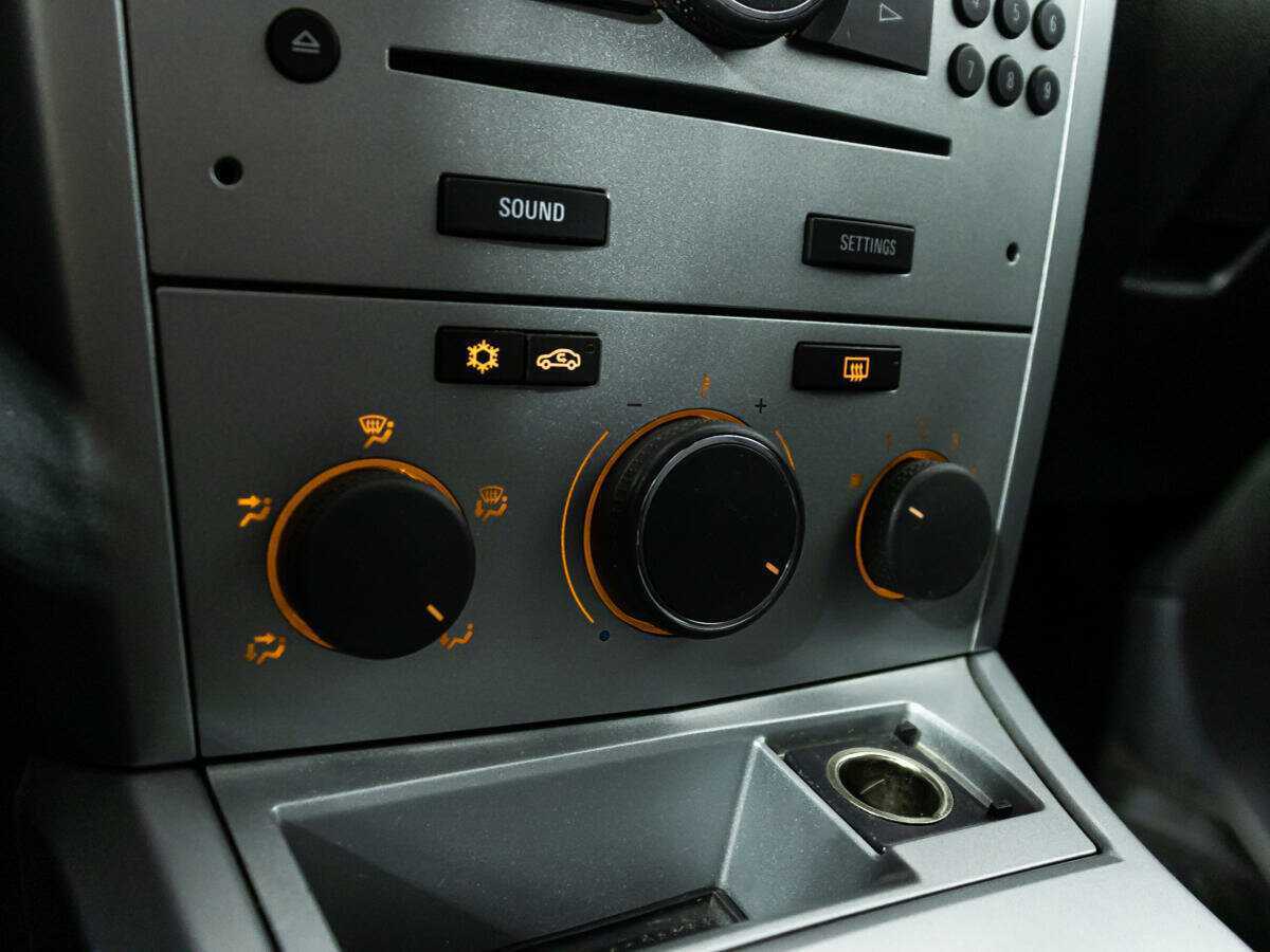 Купить Opel Astra, 2010, 206 022 км, фото №17