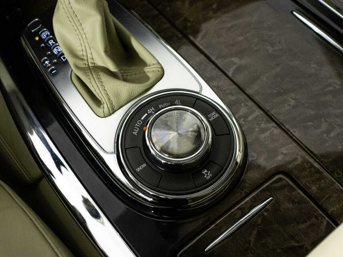 Купить Infiniti QX80, 2014, 168 801 км, фото №17