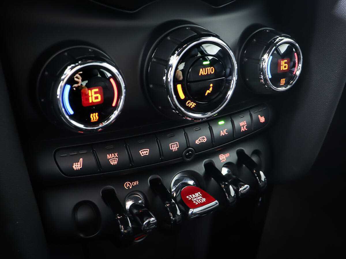 Купить Mini Hatch Cooper, 2021, 48 790 км, фото №19