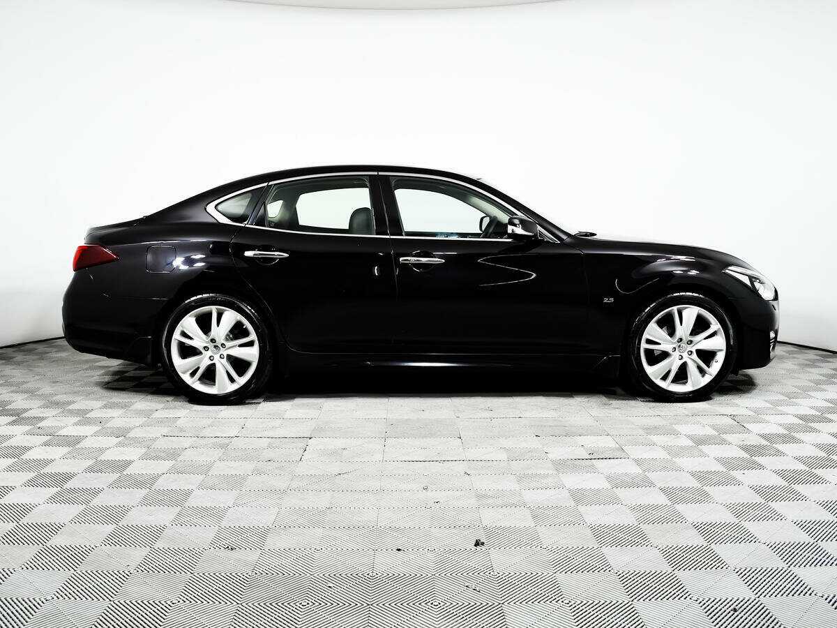 Купить Infiniti Q70, 2016, 300 524 км, фото №4