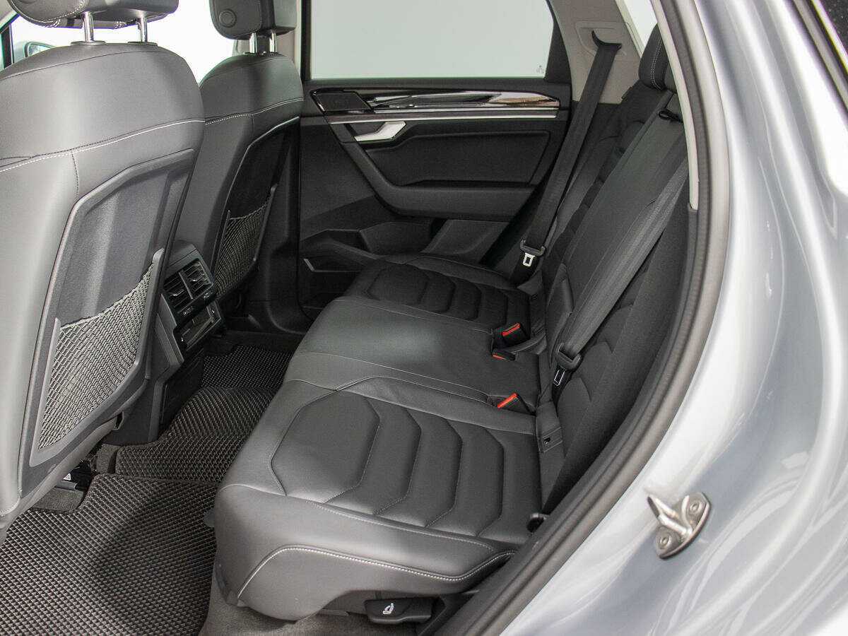Купить Volkswagen Touareg, 2018, 119 063 км, фото №11