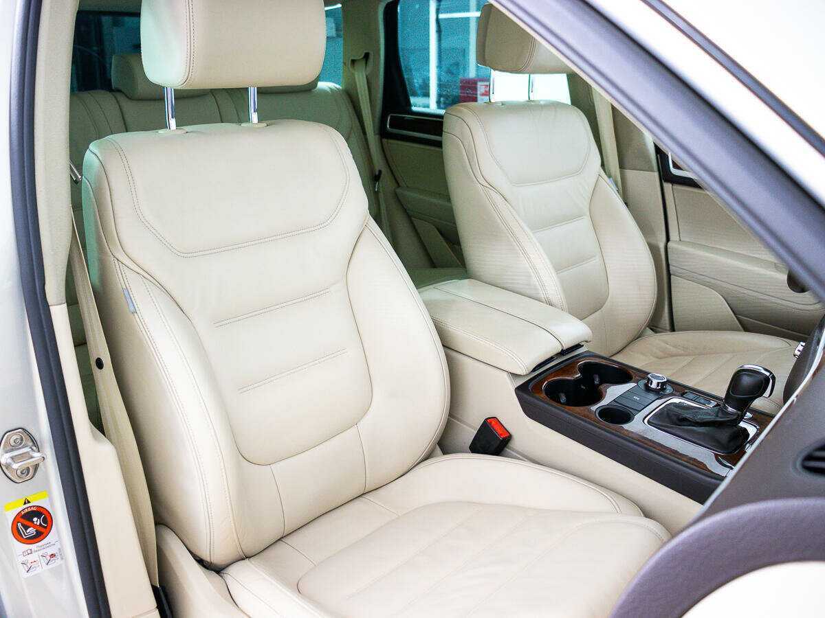 Купить Volkswagen Touareg, 2011, 231 956 км, фото №10