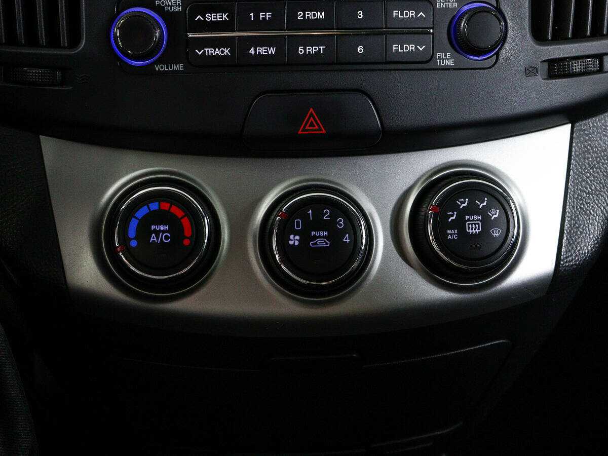 Купить Hyundai Elantra, 2010, 229 768 км, фото №15