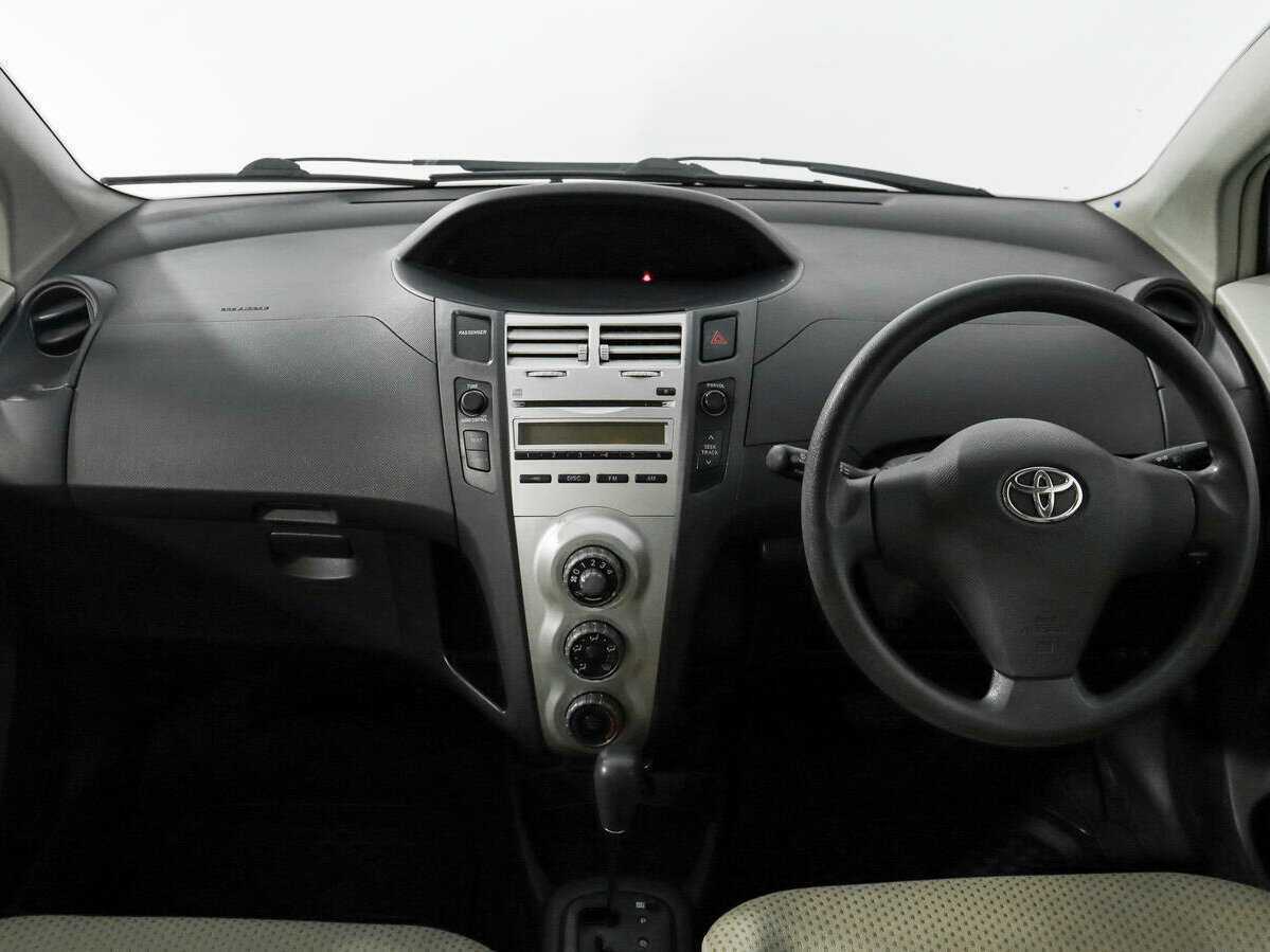 Купить Toyota Vitz, 2005, 205 617 км, фото №12