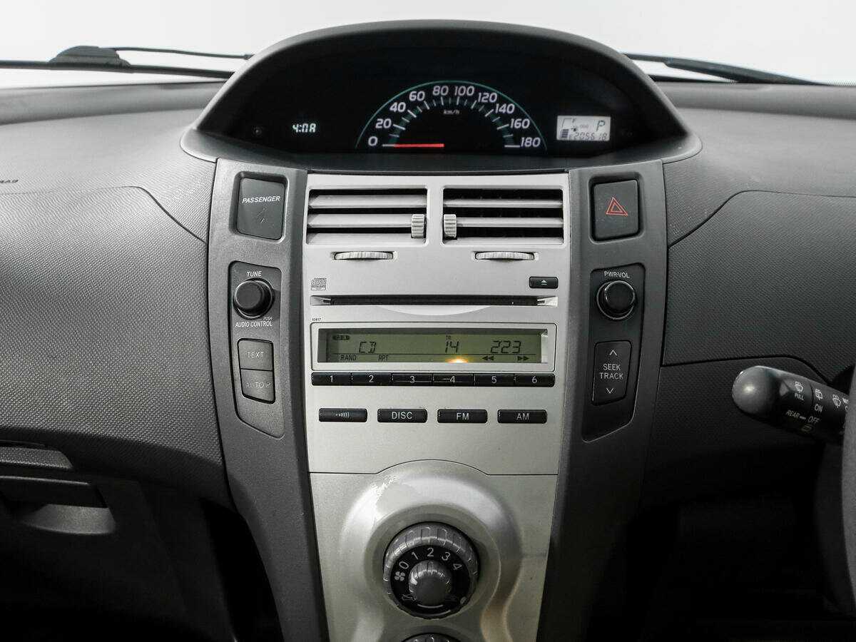 Купить Toyota Vitz, 2005, 205 617 км, фото №15