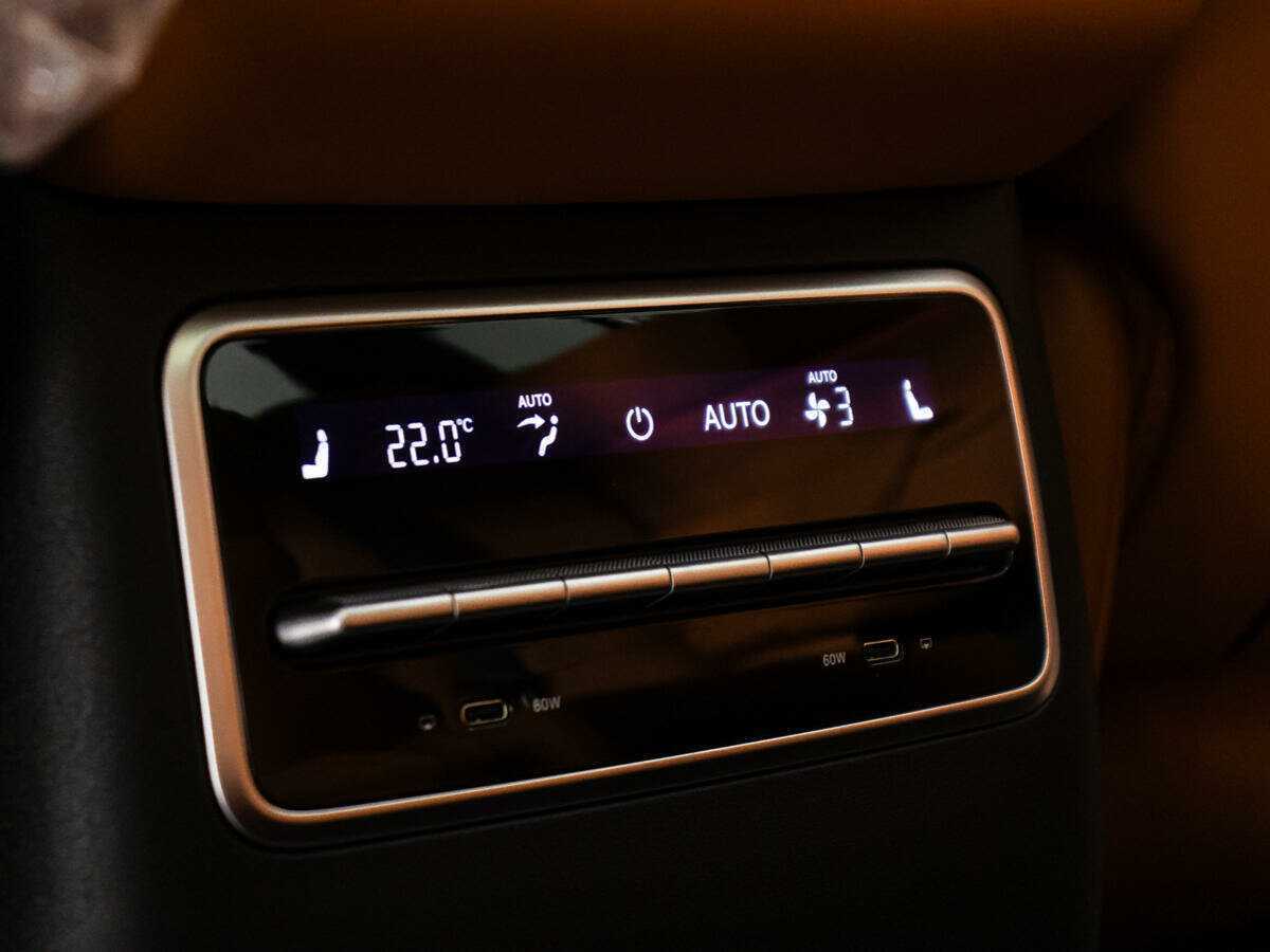 Купить LiXiang L7 52.3 kWh, 2024, 37 км, фото №24