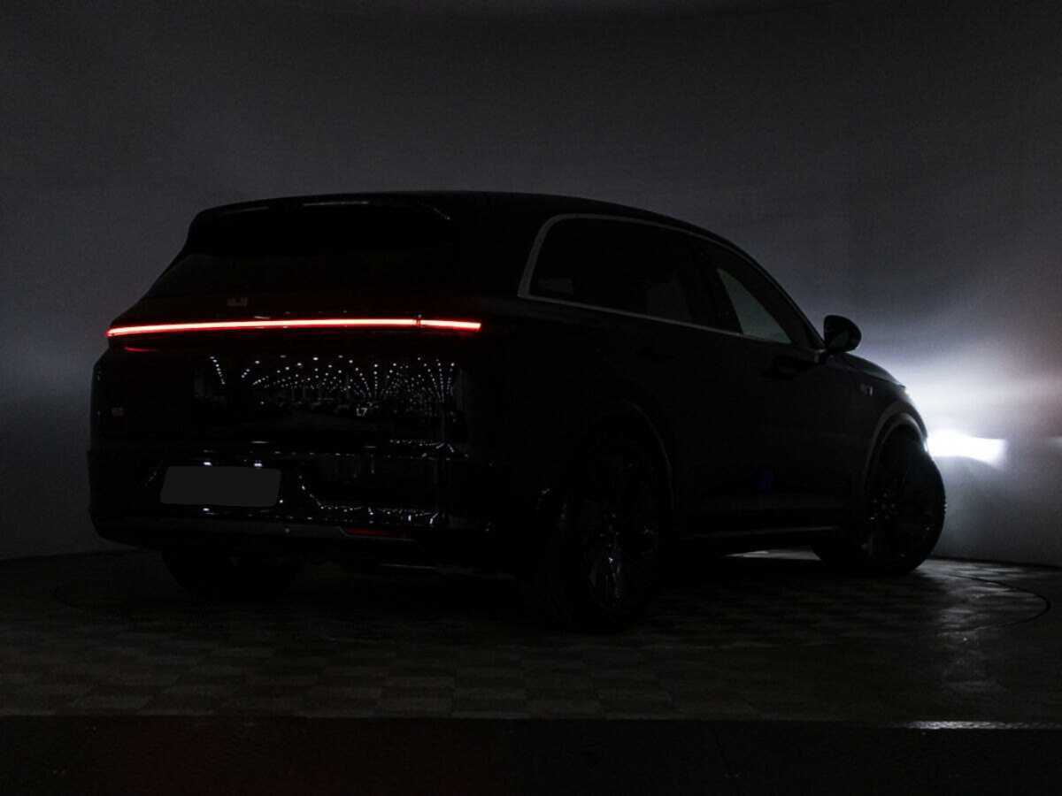 Купить LiXiang L7 52.3 kWh, 2024, 37 км, фото №32