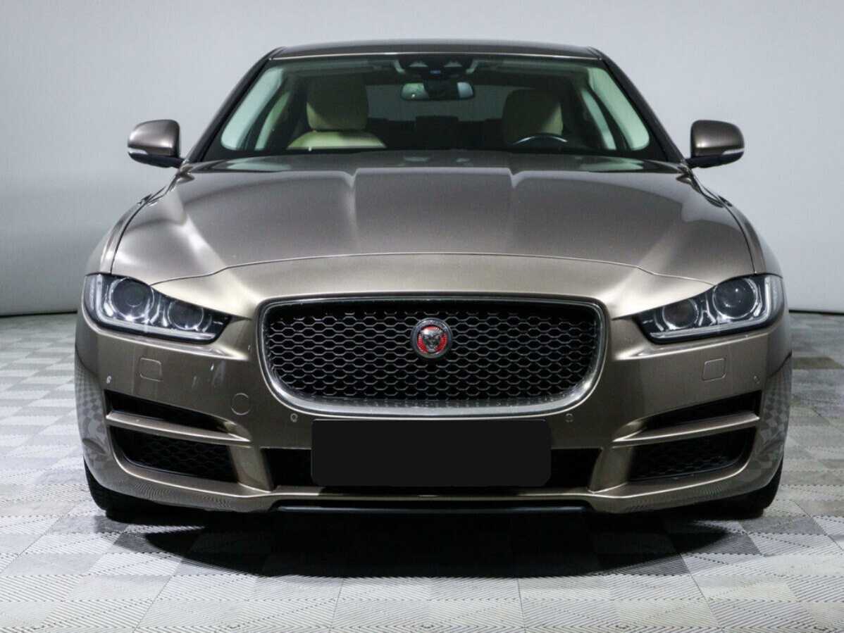 Jaguar XE