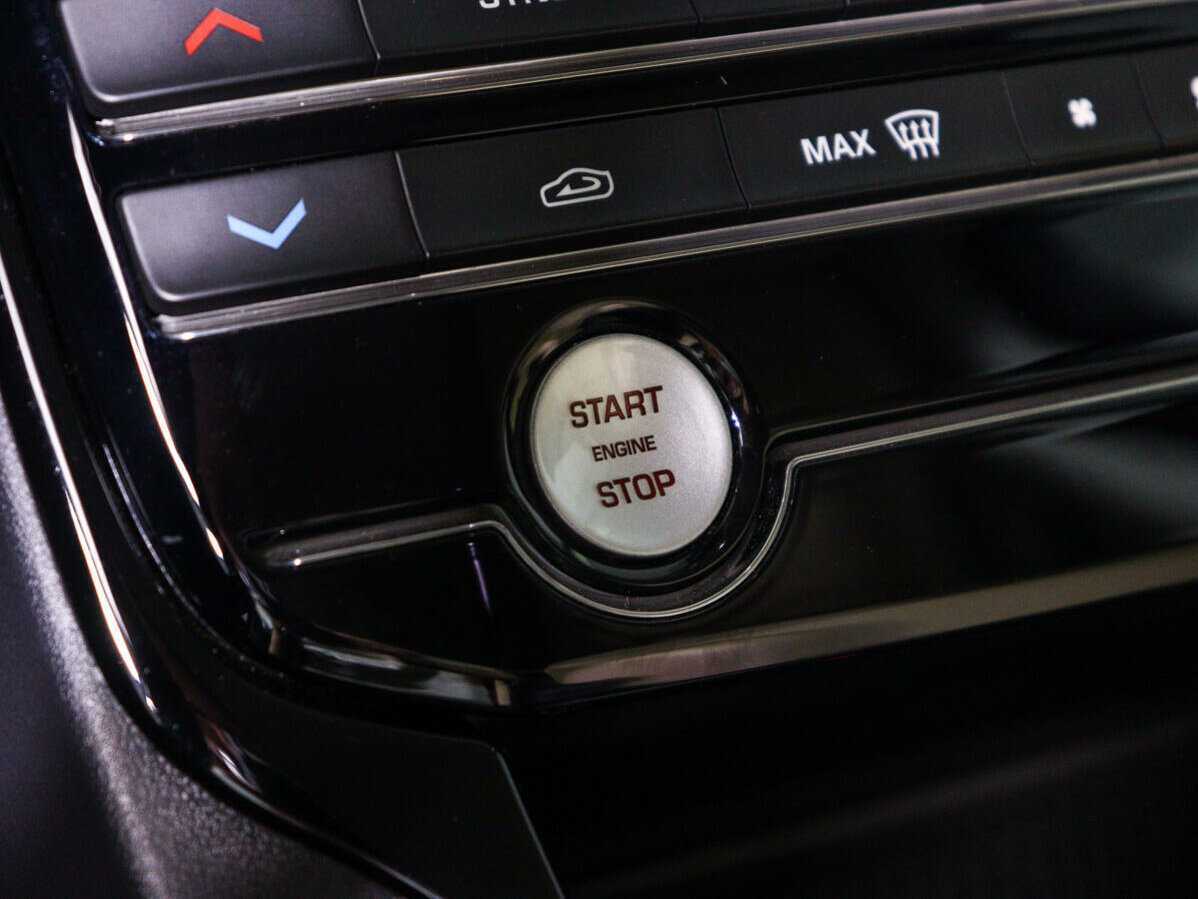 Купить Jaguar XE, 2017, 133 521 км, фото №23