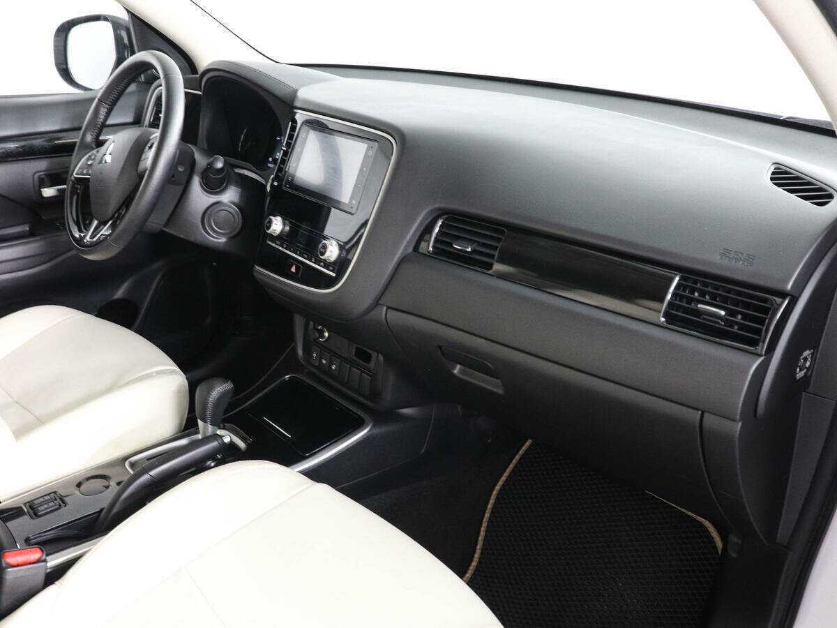 Купить Mitsubishi Outlander, 2021, 48 353 км, фото №10
