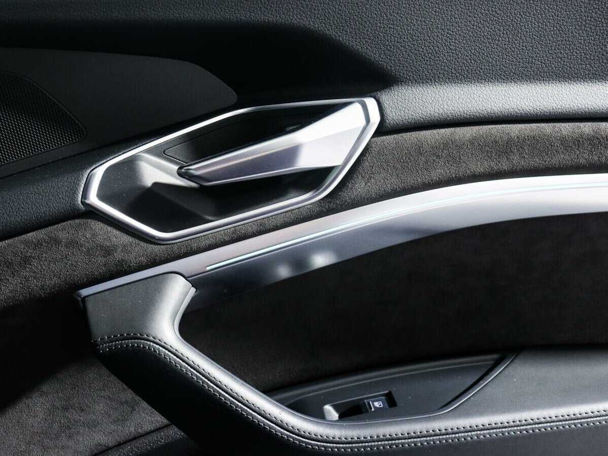 Купить Audi e-tron 55, 2020, 42 580 км, фото №11