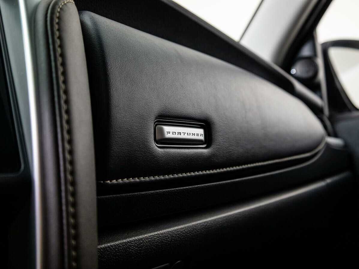 Купить Toyota Fortuner, 2018, 70 010 км, фото №15