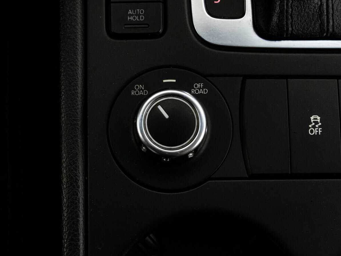 Купить Volkswagen Touareg, 2011, 215 220 км, фото №17
