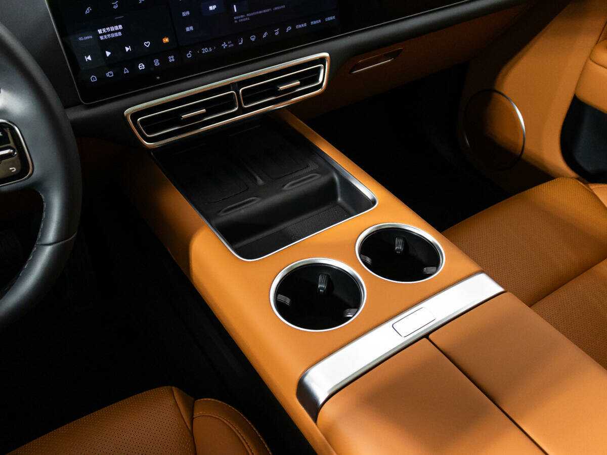 Купить LiXiang L7 42.8 kWh, 2024, 5 744 км, фото №22