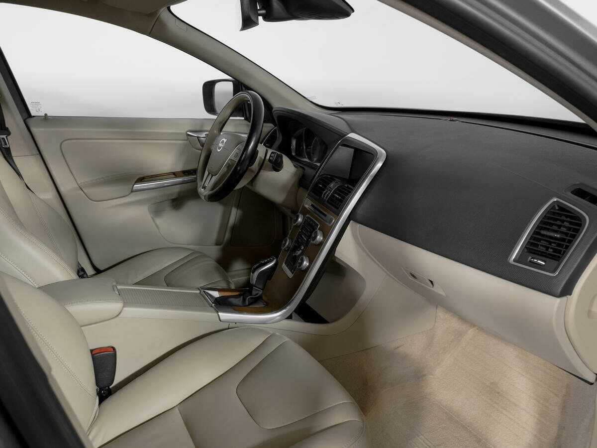 Купить Volvo XC60, 2015, 69 156 км, фото №9