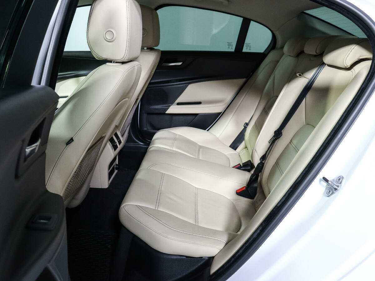 Купить Jaguar XE, 2015, 124 917 км, фото №7