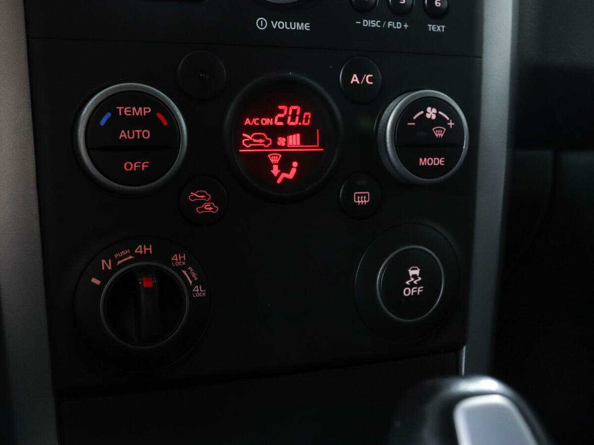 Купить Suzuki Grand Vitara, 2012, 231 828 км, фото №14