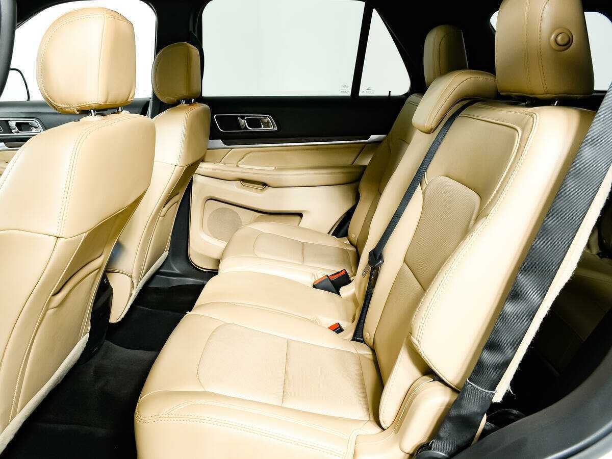 Купить Ford Explorer, 2017, 124 397 км, фото №10