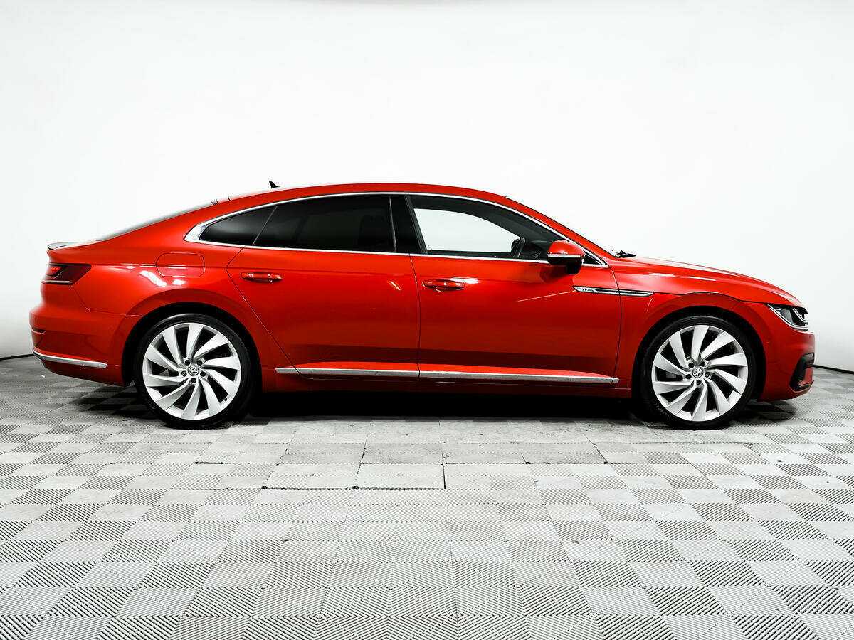 Купить Volkswagen Arteon, 2017, 141 446 км, фото №4