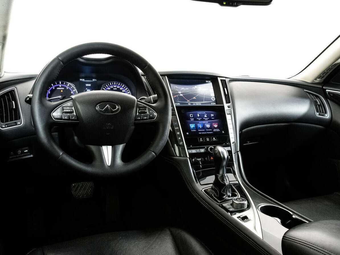 Купить Infiniti Q50, 2014, 136 405 км, фото №9