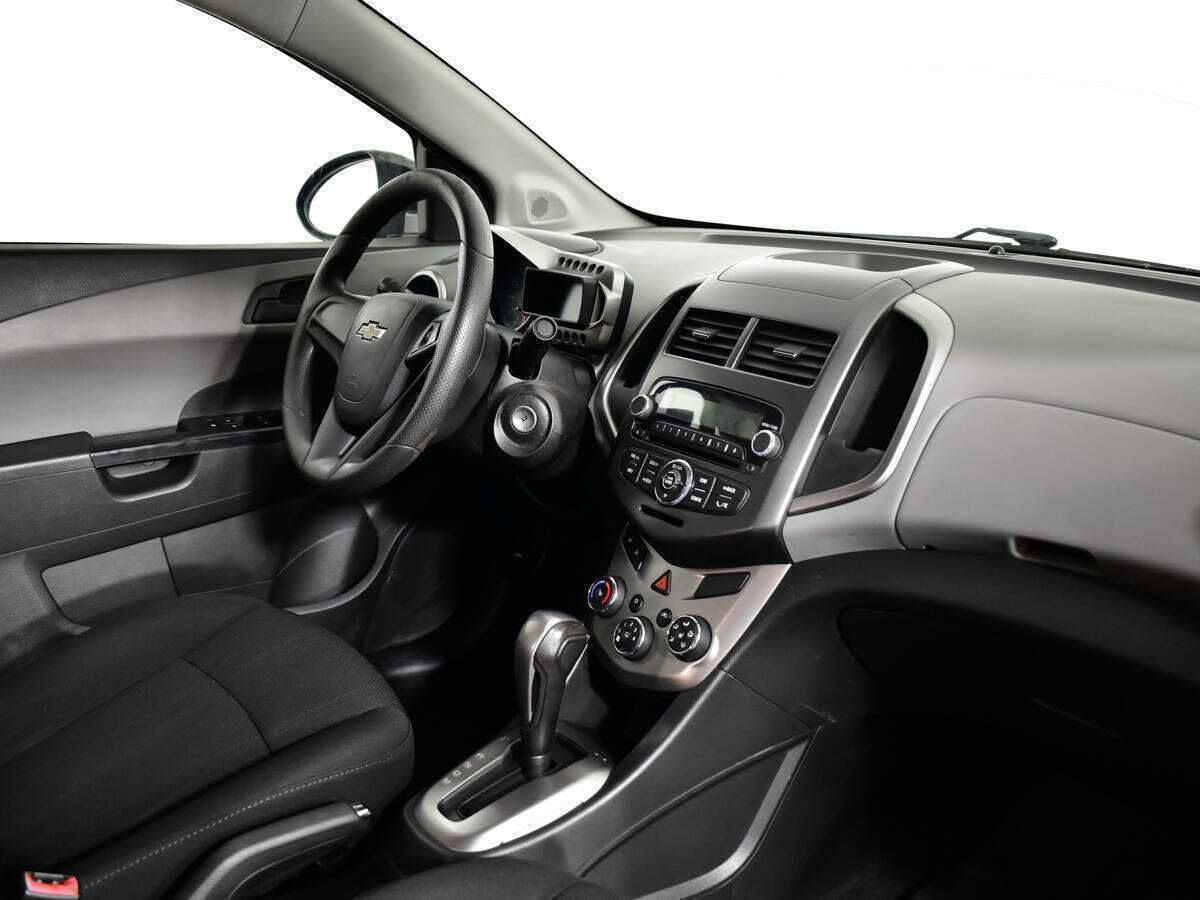 Купить Chevrolet Aveo, 2014, 116 000 км, фото №9