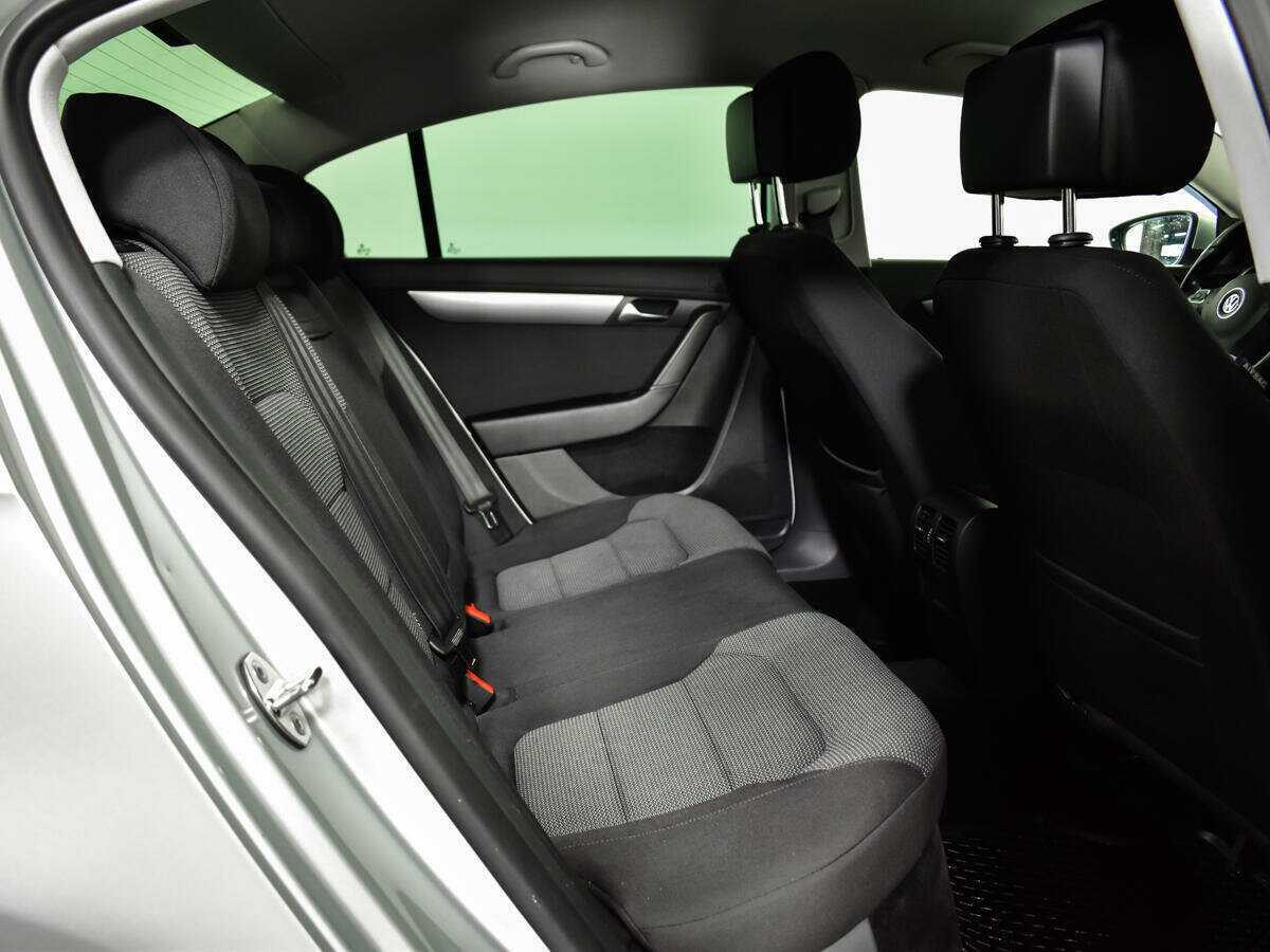 Купить Volkswagen Passat, 2011, 172 061 км, фото №10