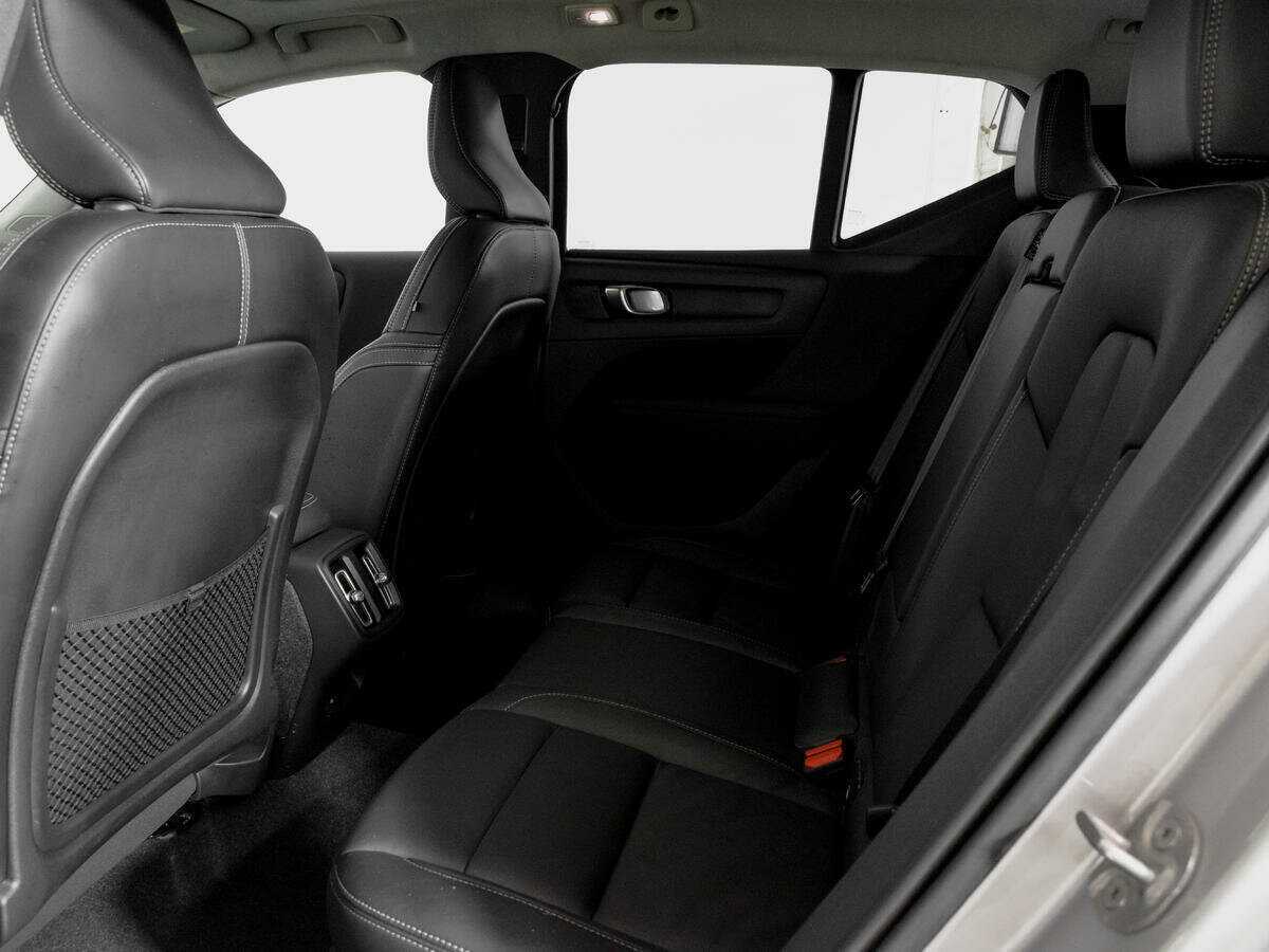 Купить Volvo XC40, 2023, 1 400 км, фото №8