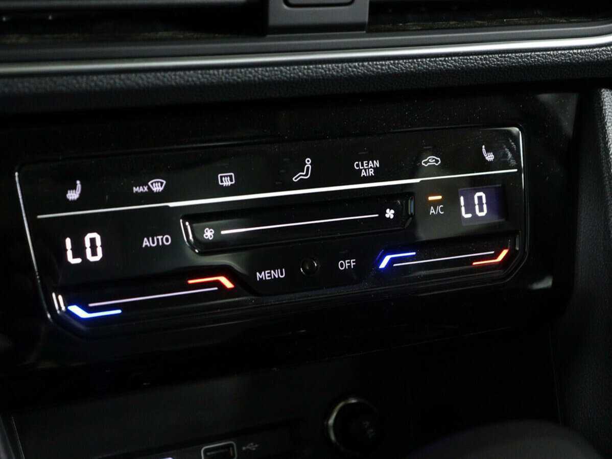 Купить Volkswagen Tiguan L, 2023, 60 км, фото №24