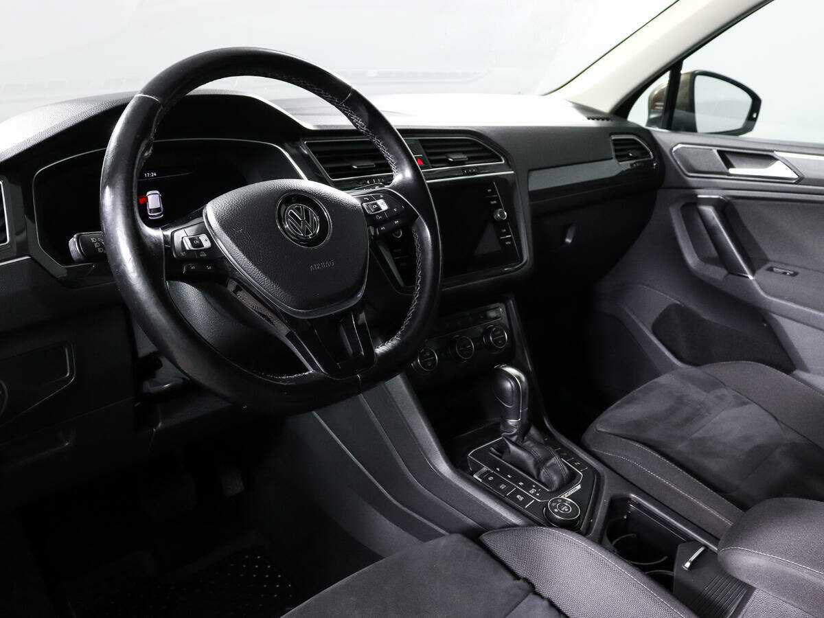 Купить Volkswagen Tiguan, 2017, 150 500 км, фото №12