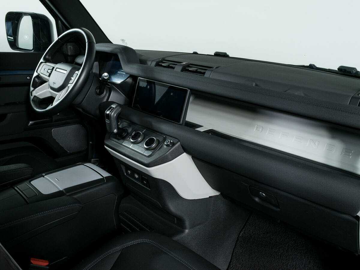 Купить Land Rover Defender 110, 2020, 65 899 км, фото №5