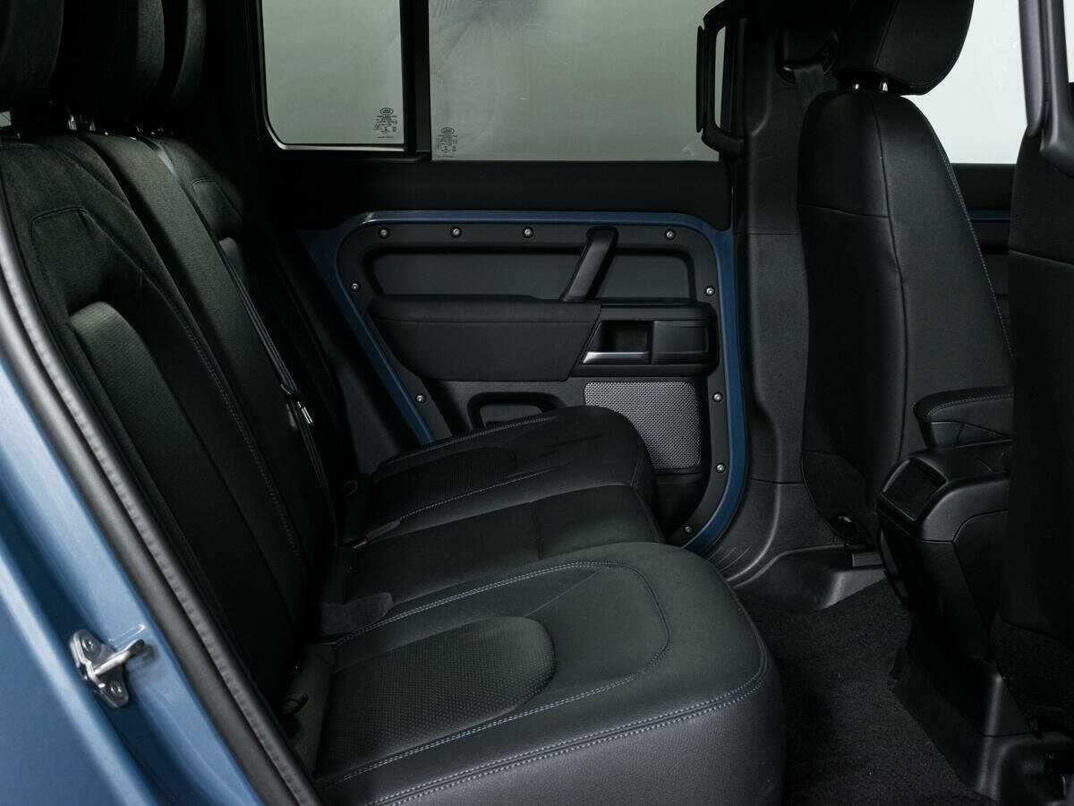 Купить Land Rover Defender 110, 2020, 65 899 км, фото №8