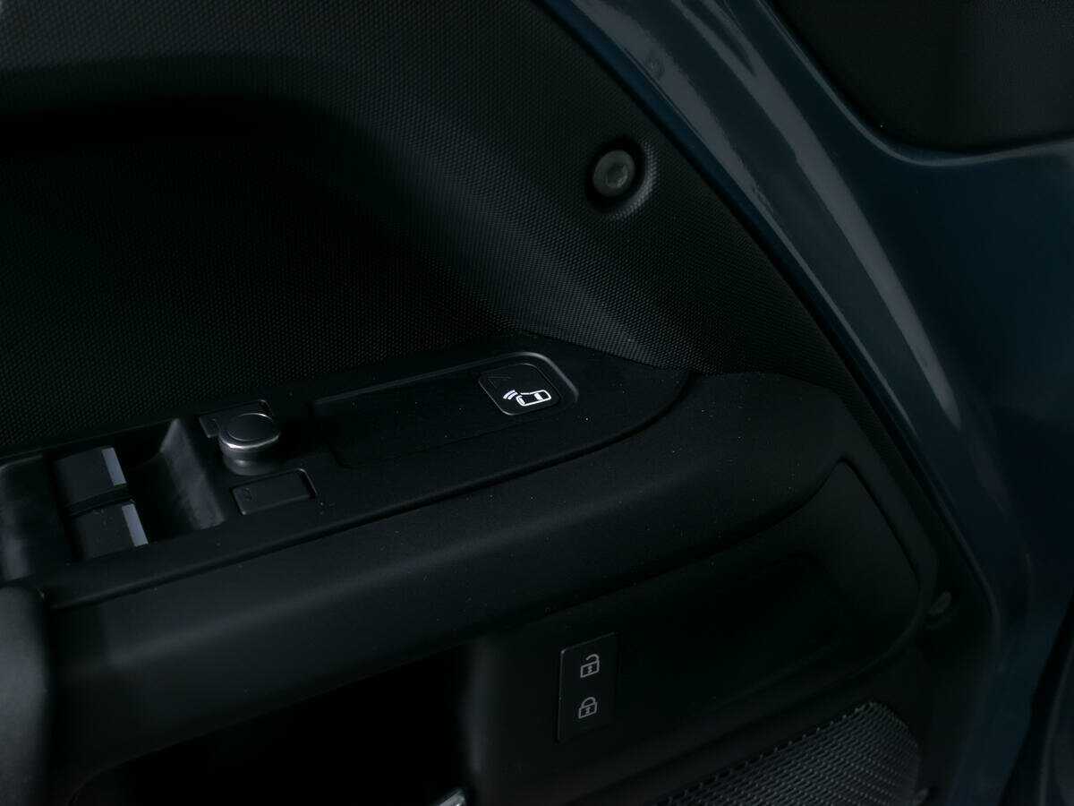 Купить Land Rover Defender 110, 2020, 65 899 км, фото №17