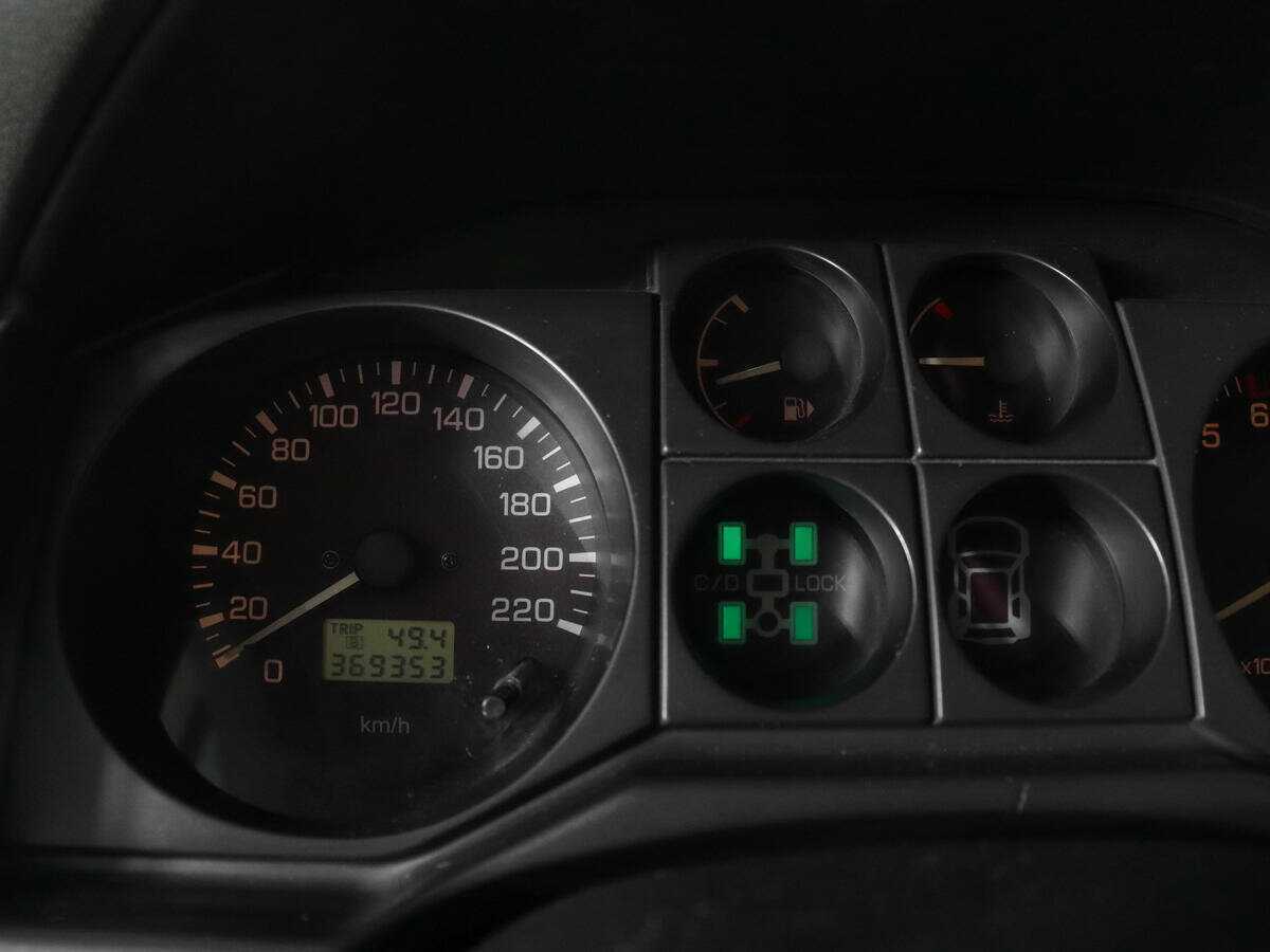 Купить Mitsubishi Pajero, 2002, 369 352 км, фото №8