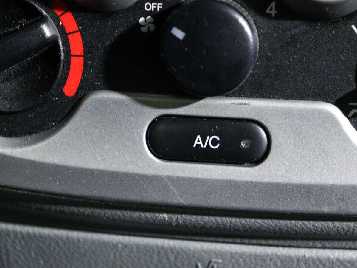 Купить Chevrolet Aveo, 2005, 159 887 км, фото №15