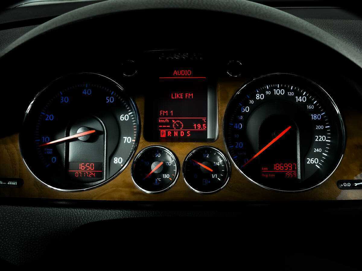 Купить Volkswagen Passat, 2008, 186 996 км, фото №10