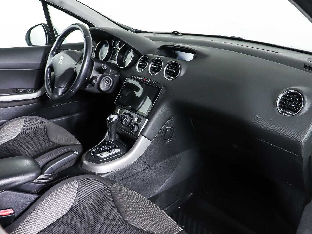 Купить Peugeot 308, 2011, 197 926 км, фото №9