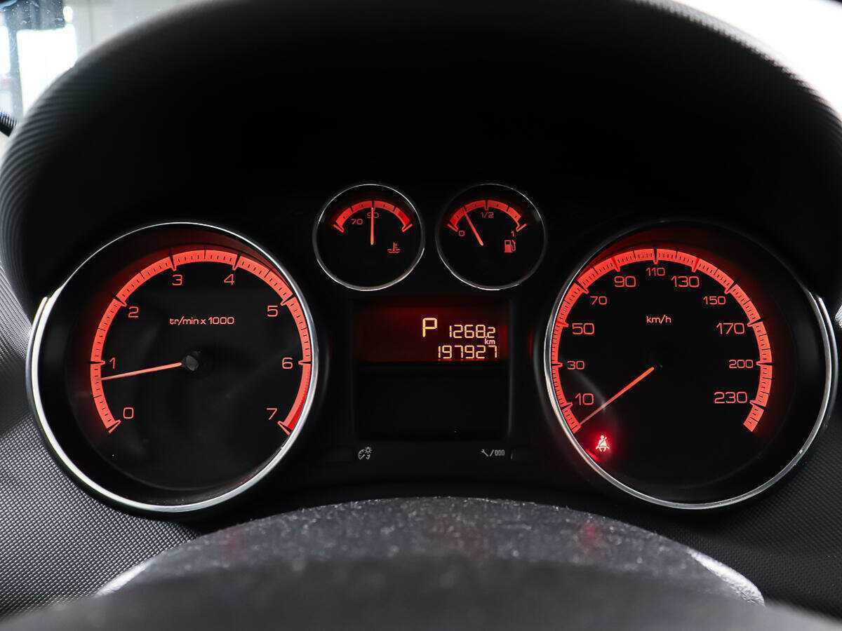 Купить Peugeot 308, 2011, 197 926 км, фото №14