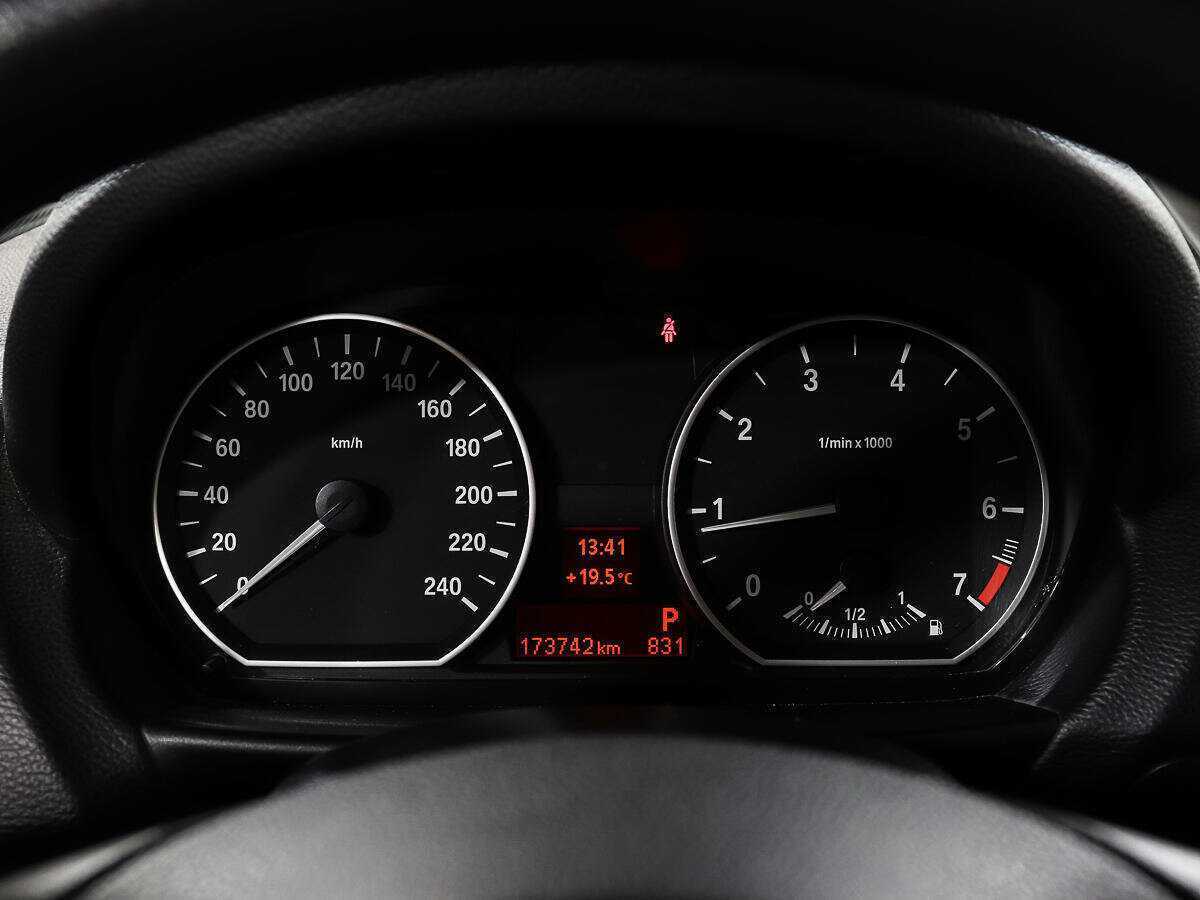 Купить BMW 1 серии 116i, 2008, 174 000 км, фото №11