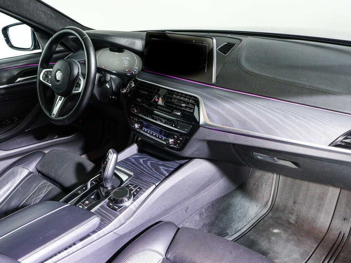 Купить BMW 5 серии 530d xDrive, 2021, 65 871 км, фото №9