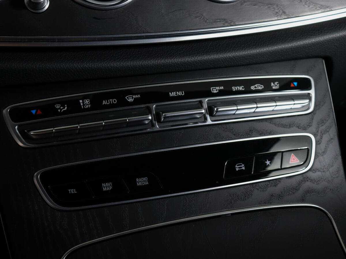 Купить Mercedes-Benz E-Класс 200, 2020, 33 640 км, фото №17