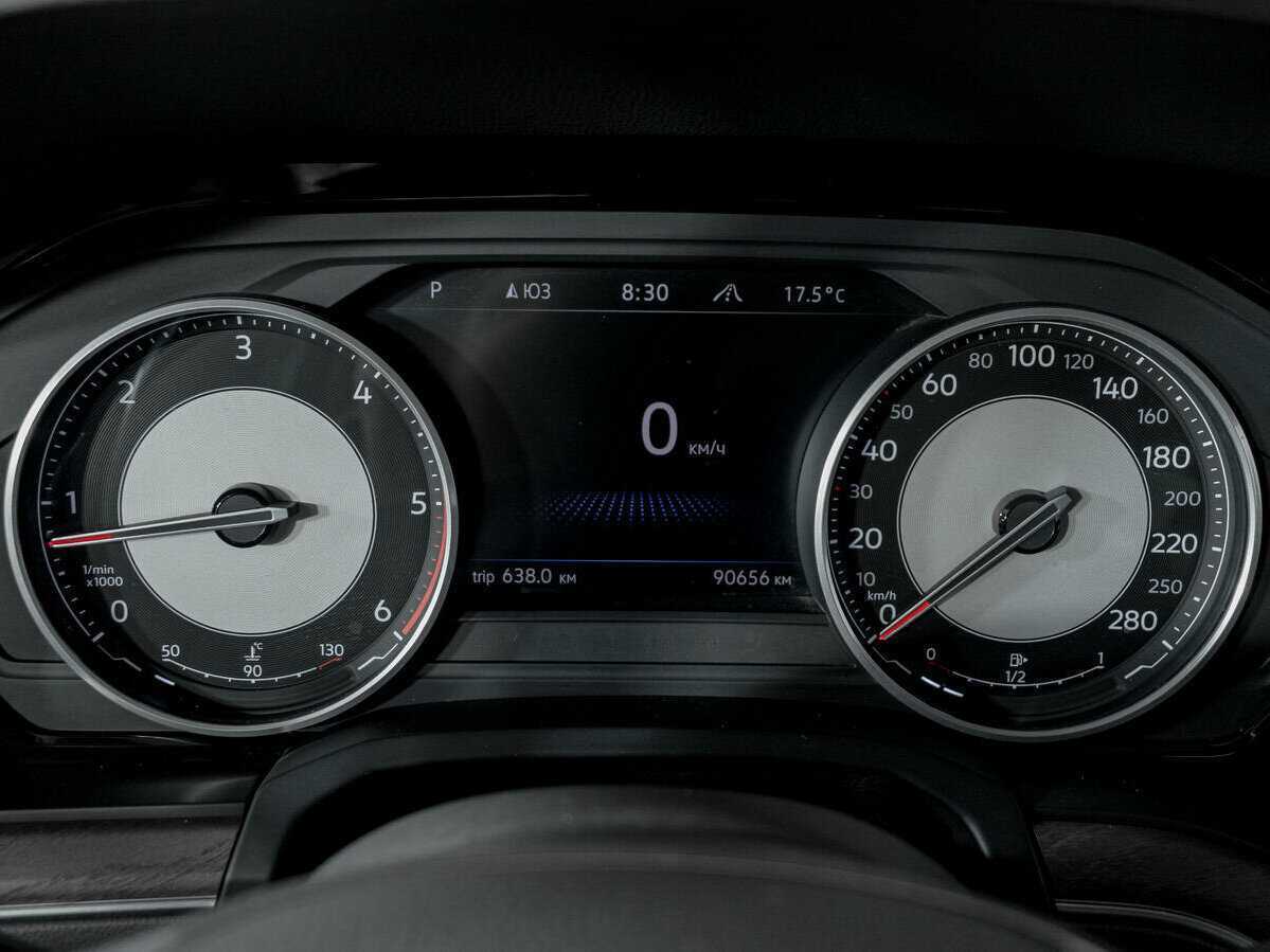 Купить Volkswagen Touareg, 2018, 90 500 км, фото №11